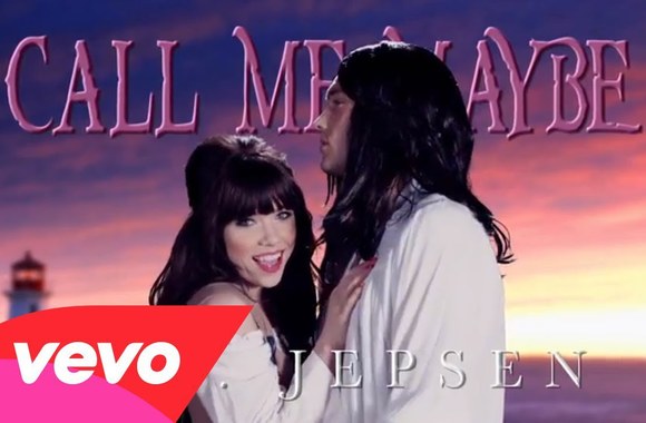 VIDEO kadras: Carly Rae Jepsen - Call Me Maybe