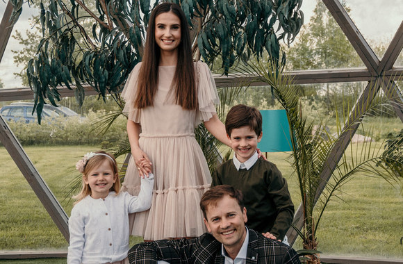 Nerijus Juška su šeima / Asmeninio albumo nuotr.