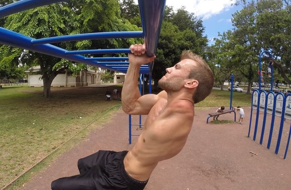 VIDEO kadras: Negalią turintis vyras pribloškia savo sportiniais sugebėjimais