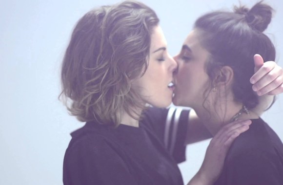 VIDEO kadras: Shura - Touch