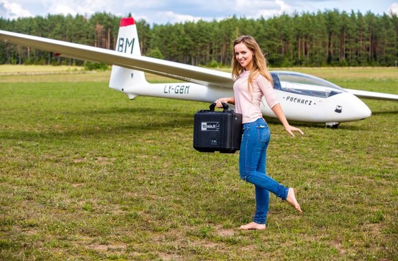 monika-salciute-pirma-karta-skrido-sklandytuvu