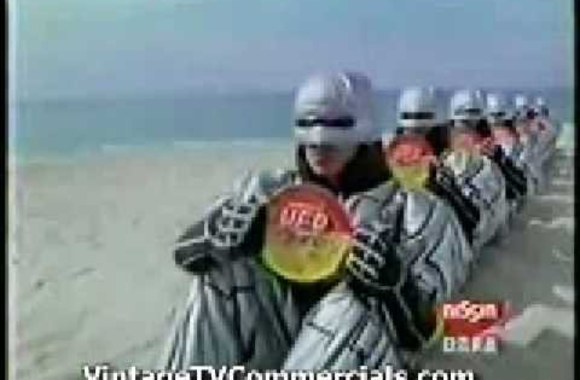 VIDEO kadras: Funny Robocop 1980\'s UFO Noodles Commercial