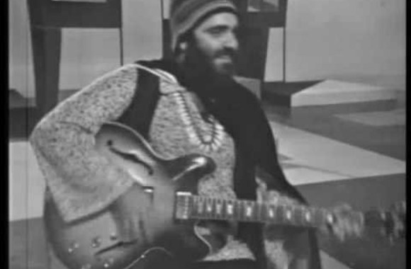 VIDEO kadras: When I´m a Kid - Demis Roussos