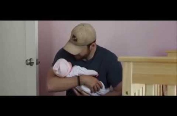 VIDEO kadras: The fake baby from American Sniper