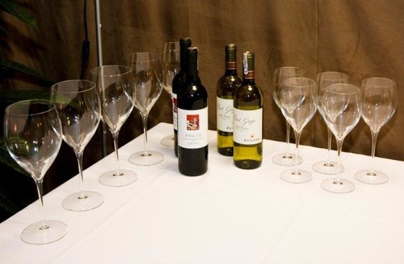 Eltono Johno kambariai Vilniuje