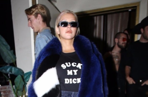 Dviprasmiška Christinos Aguileros žinutė seksualinio priekabiavimo skandalų sūkuryje esantiems kolegoms