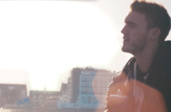 VIDEO kadras: Ryan Keen - Skin And Bones