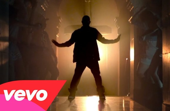 VIDEO kadras: Usher - DJ Got Us Fallin\' in Love ft. Pitbull