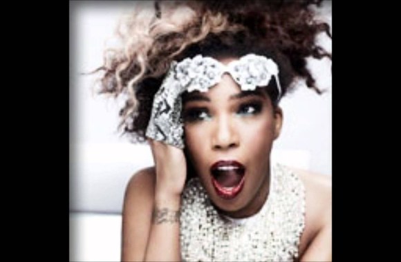 VIDEO kadras: Macy Gray - Winter Wonderland