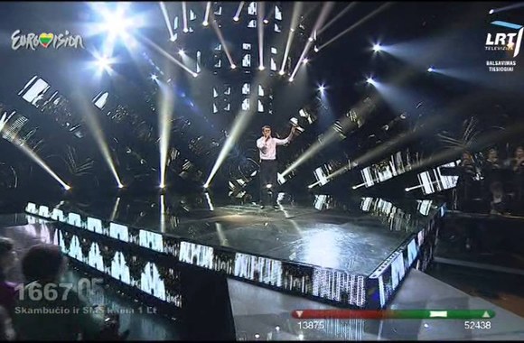 VIDEO kadras: Eurovision 2014 Lithuania @ Vaidas Baumila atliko muzikinį kūrinį \"Dying\"