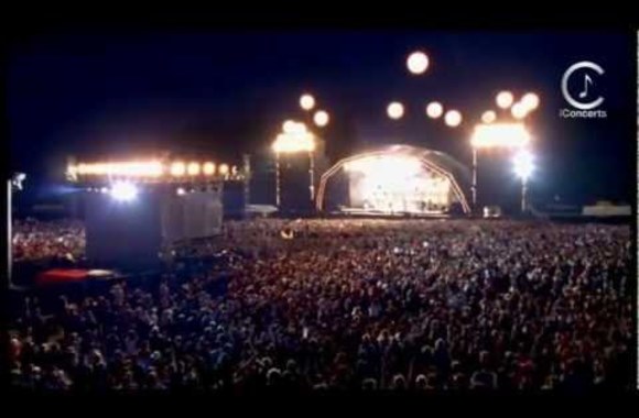 VIDEO kadras: Bryan Adams - Summer Of 69 (Official live)