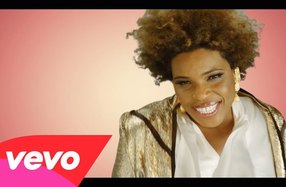 VIDEO kadras: Macy Gray - Macy Gray - Hands (Official)