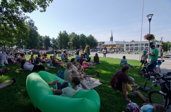 „Purpuriniame vakare“ – netikėti duetai ir lietus