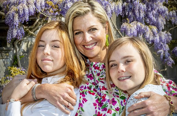 Willemui-Alexanderiui - 53-eji metai. Kartu su karaliene Maxima ir dukromis Amalia, Alexia ir Ariane šventę transliavo internetu/„Scanpix“ nuotr.