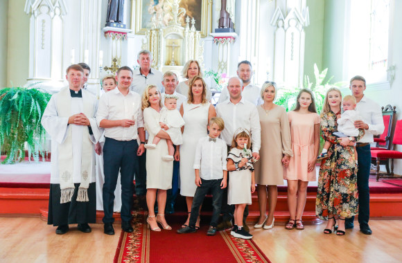 Viktorija Pranckietytė-Žalėnė ir Mantvidas Žalėnas pakrikštijo pirmagimę/Teodoras Biliūnas/„ŽmonėsFoto“ nuotr.