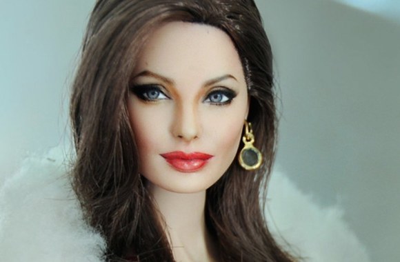 Angelina Jolie