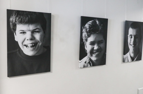 Fotoportretų paroda „Tarp mūsų“