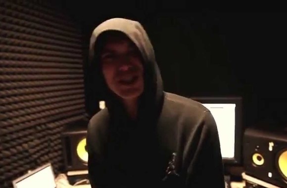 VIDEO kadras: Mad Money & Segreto - Visi skirtingi visi lygus (video 2014)