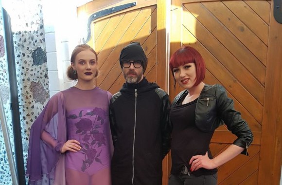 Burbiškio dvare  17-osios Tulpių žydėjimo šventės akimirkos. Dizainerio Liutauro Salasevičiaus kolekciją demonstarvo ir modelis Vikintė Valantinaitė