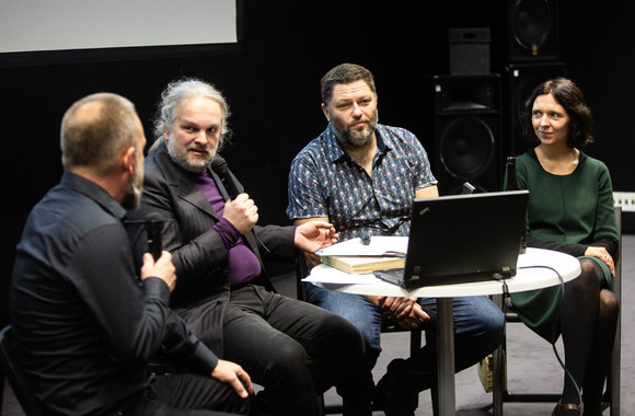 Vyčio Ramanausko ir Žygimanto Šalkausko knygos „Alumi neprekiaujame – išjungtas vanduo“ pristatymas / Gretos Skaraitienės / „Žmonės Foto“ nuotr.