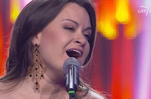 90-dainu-90-legendu-evelina-sasenko-himnas-meilei