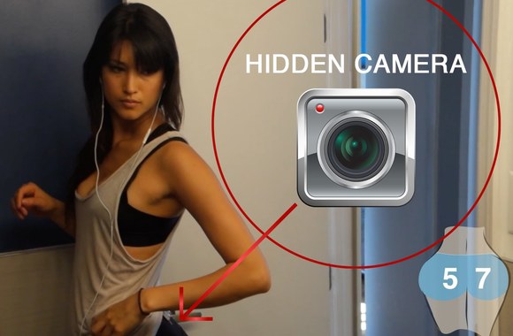 VIDEO kadras: Pikantiškas filmukas skatina vyrus rūpintis savo sveikata