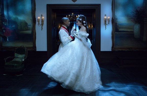 VIDEO kadras: \"Reincarnation,\" film by Karl Lagerfeld ft. Pharrell Williams, Cara Delevingne & Géraldine Chaplin