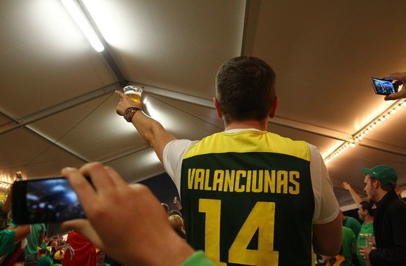 Lietuvos rinktinės sirgaliai prieš Europos krepšinio čempionato finalą