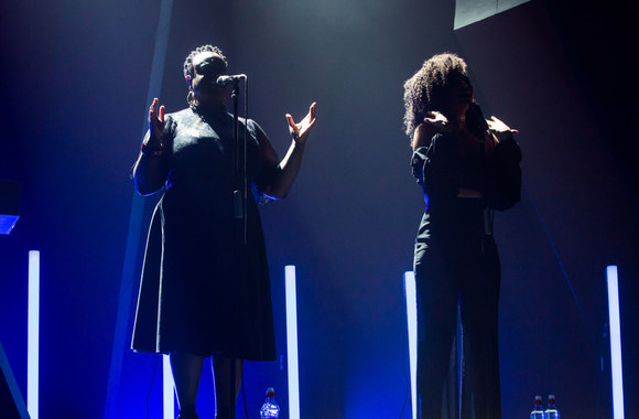 „Hurts“ koncerto akimirkos