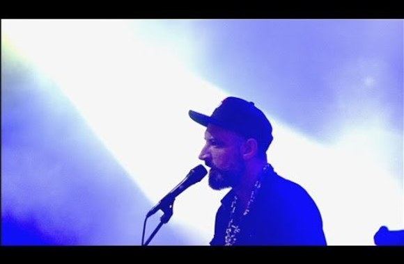 VIDEO kadras: Fink - Sort Of Revolution - Lowlands 2014