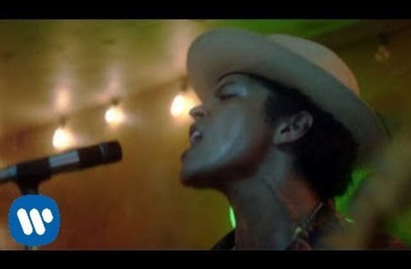 VIDEO kadras: Bruno Mars - Gorilla [Official Music Video]