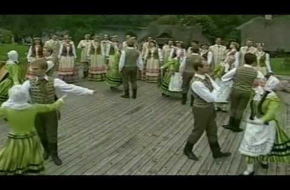 VIDEO kadras: Valstybinis dainų ir šokių ansamblis „Lietuva\" ir Veronika Povilionienė - Tu Lietuva, tu mana