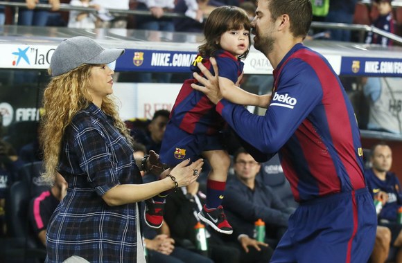 Shakira ir Gerardas Pique su sūnumi Milanu