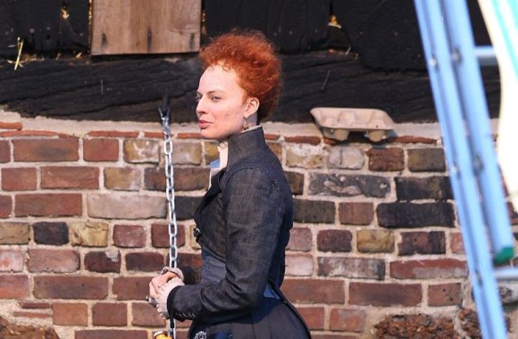 Margot Robbie įkūnijo karalienę Elizabeth I