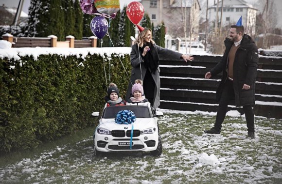 Katažina ir Deivydas Zvonkai su vaikais / Viktorijos Kuhlins nuotr.