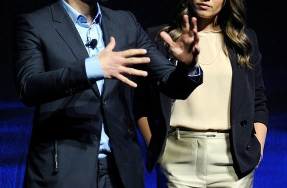 Aktorė Mila Kunis su kolega Jamesu Franco