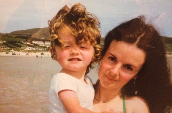 Erica Jennings (3 m.) su mama