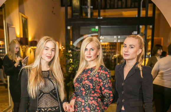 Milita Daikerytė su mama Sonata ir seserimi Silvija