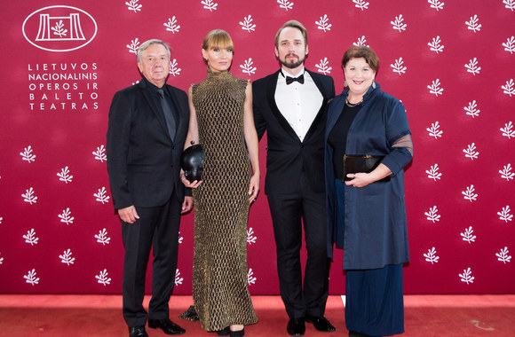 „Stebuklingo mandarino“ ir „Hercogo Mėlynbarzdžio pilies“ premjeros svečiai .