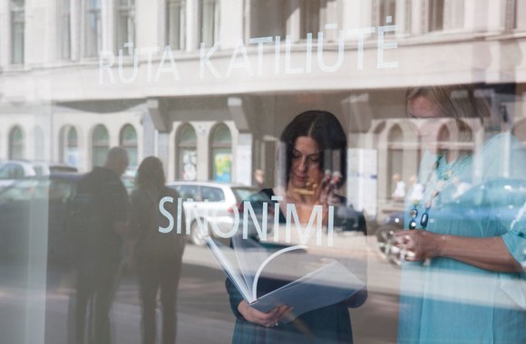 Galerijos „Māksla XO“  vadovė  Ilze Žeivate