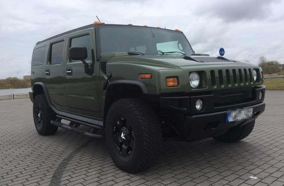 Džordanos Butkutės ir Elegijaus Strasevičiaus parduodamas „Hummer“ visureigis