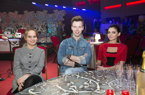 Pirmoje „Žvaigždžių duetų“ laidoje – garsių porų kova